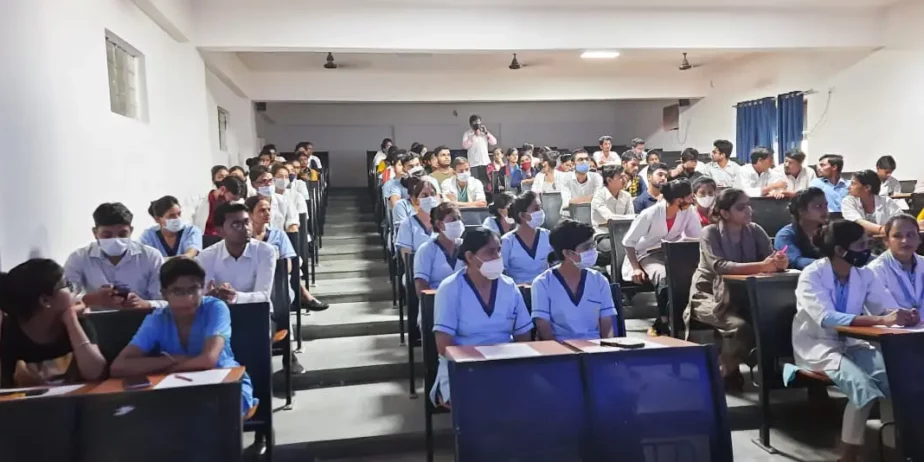 Naraina-Medical-College-4