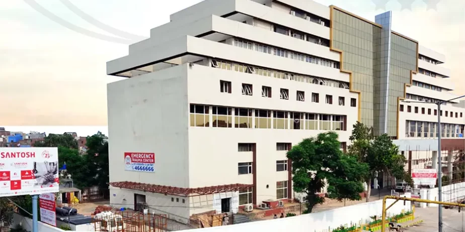 Santosh-Medical-College-Ghaziabad-1