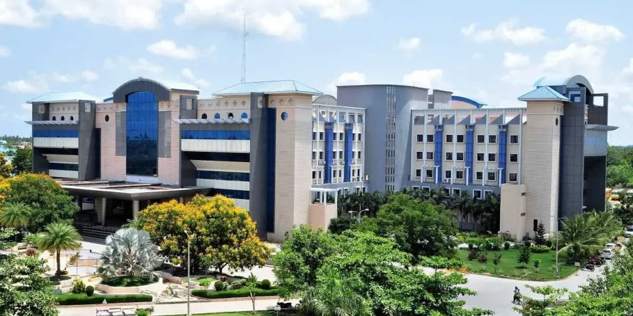 Sri-Manakula-Vinayagar-Medical-College-Hospital-Pondicherry-1