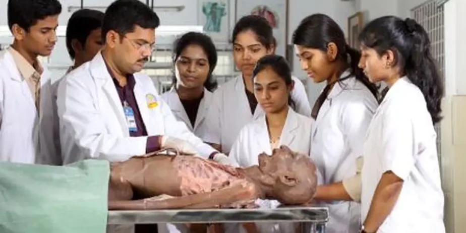 Rajashree-Chatrapati-Shahu-Maharaj-Government-Medical-College-Kolhapur-2